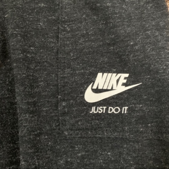 NWOT Nike Vintage Capri Sweatpants - Picture 3 of 6